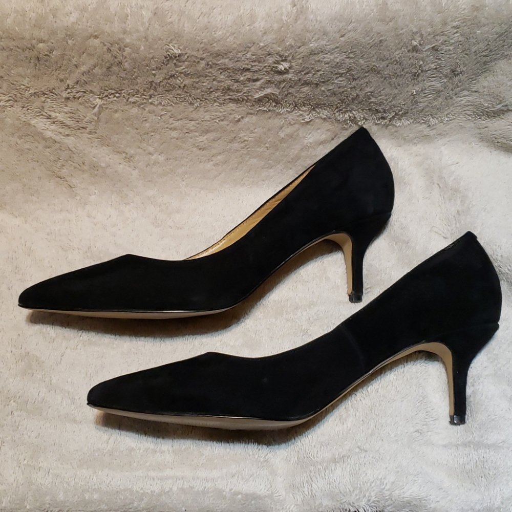 Pumps - Picture 2 of 4